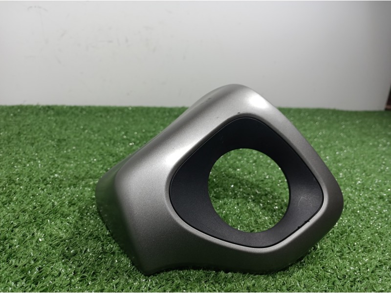 Recambio de moldura para peugeot 108 active referencia OEM IAM 550110H010 550110H010 550110H010