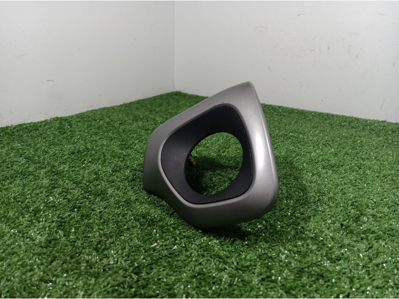 Recambio de moldura para peugeot 108 active referencia OEM IAM 550110H010 550110H010 550110H010