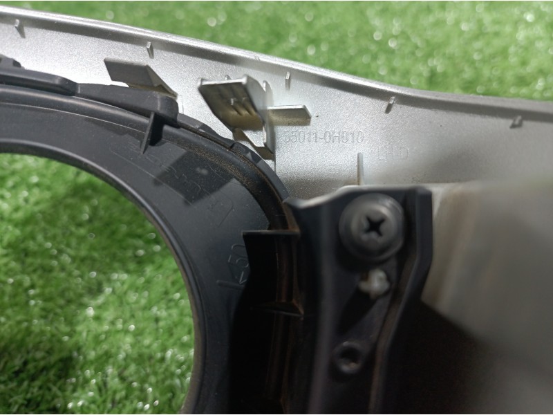 Recambio de moldura para peugeot 108 active referencia OEM IAM 550110H010 550110H010 550110H010