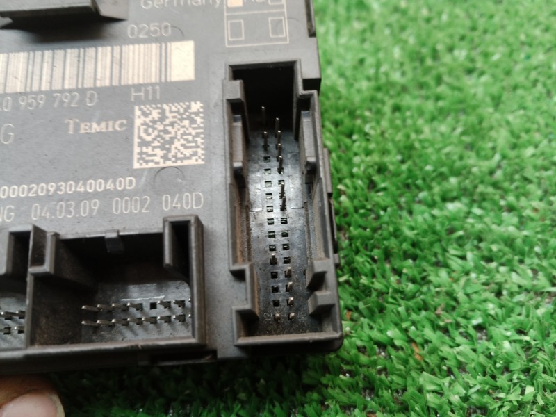 Recambio de modulo electronico para audi q5 (8r) 3.0 tdi referencia OEM IAM 4F0959792R 4F0959792R 8K0959792D