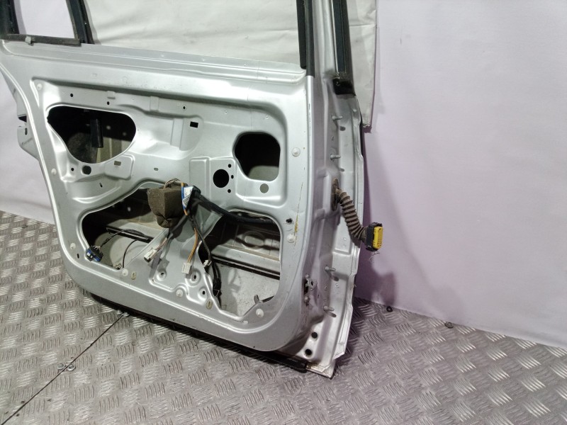 Recambio de puerta trasera izquierda para renault laguna ii (bg0) referencia OEM IAM   