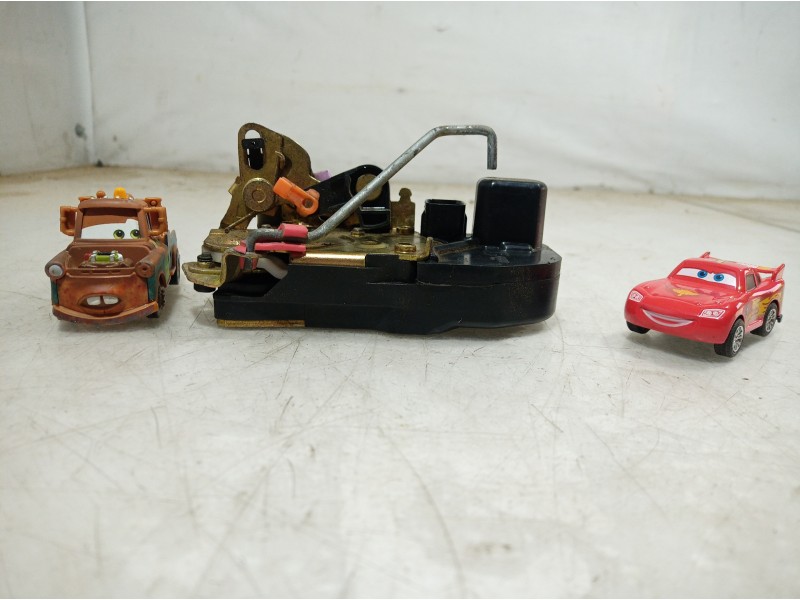 Recambio de cerradura puerta trasera izquierda para jeep cherokee (kj) 2.5 crd básico referencia OEM IAM   