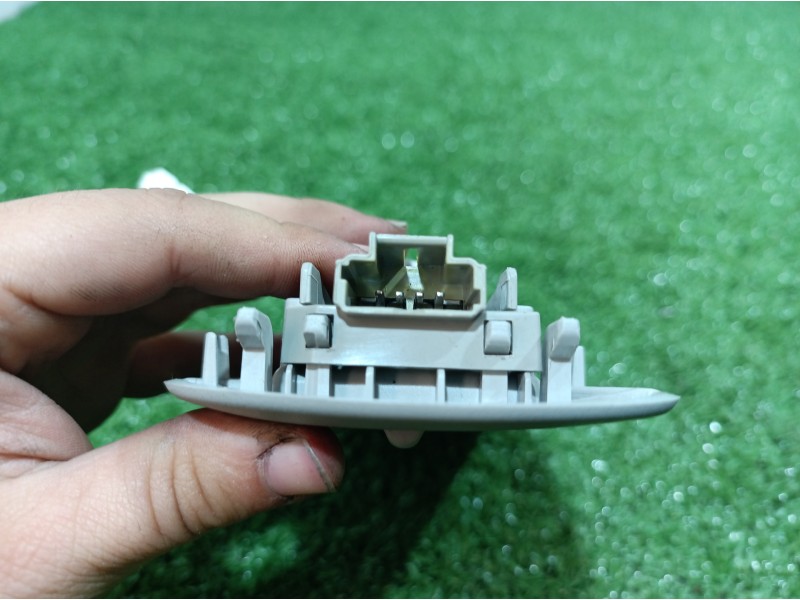 Recambio de luz interior para peugeot 108 active referencia OEM IAM 812600H030 812600H030 812600H030