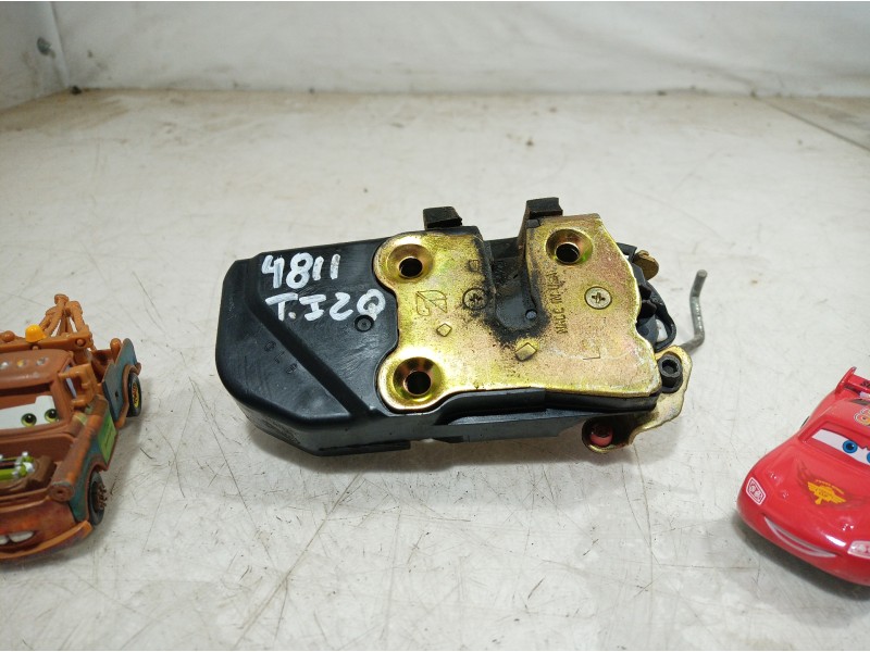 Recambio de cerradura puerta trasera izquierda para jeep cherokee (kj) 2.5 crd básico referencia OEM IAM   