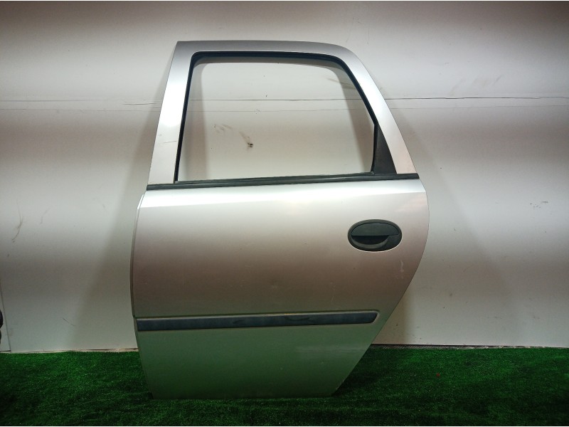 Recambio de puerta trasera izquierda para opel meriva referencia OEM IAM   