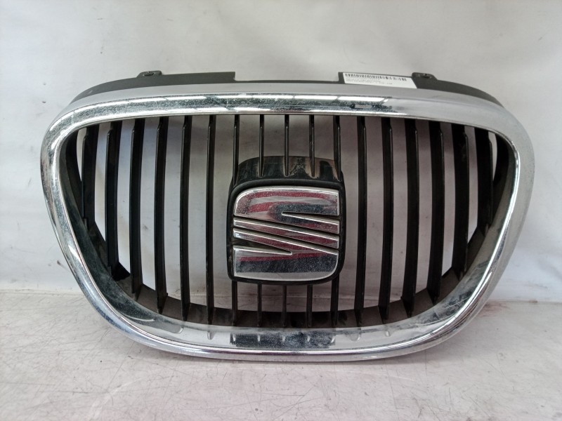 Recambio de rejilla delantera para seat toledo (5p2) referencia OEM IAM   