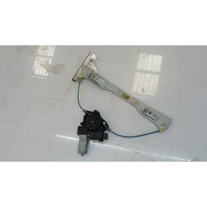 Recambio de elevalunas delantero derecho para opel corsa d enjoy referencia OEM IAM 72005001 72005001 72005001