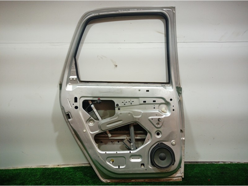 Recambio de puerta trasera izquierda para opel meriva referencia OEM IAM   
