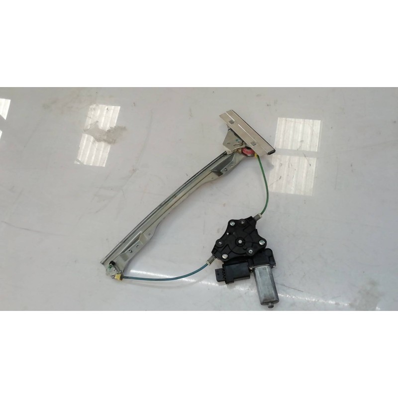 Recambio de elevalunas delantero derecho para opel corsa d enjoy referencia OEM IAM 72005001 72005001 72005001