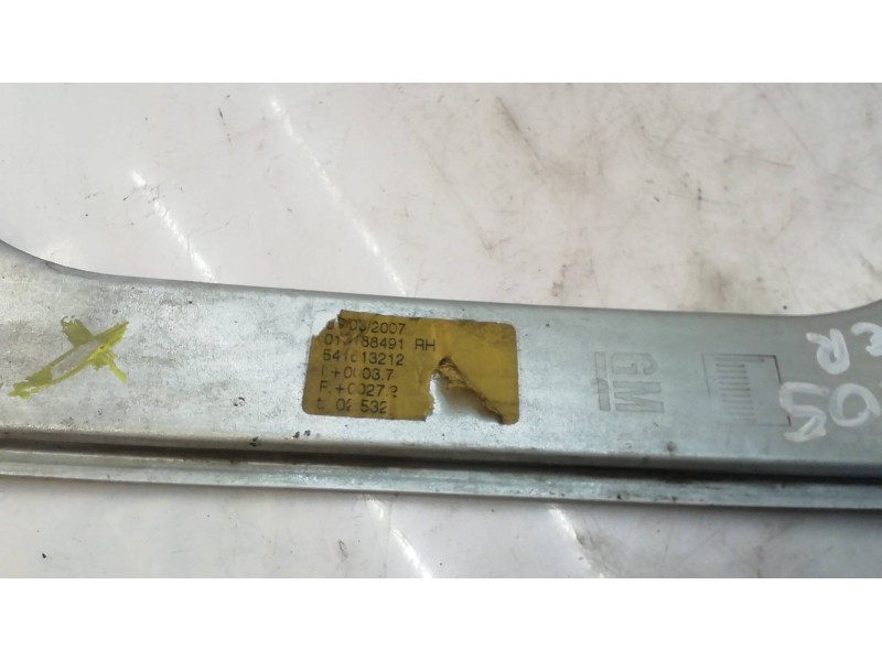Recambio de elevalunas delantero derecho para opel corsa d enjoy referencia OEM IAM 72005001 72005001 72005001