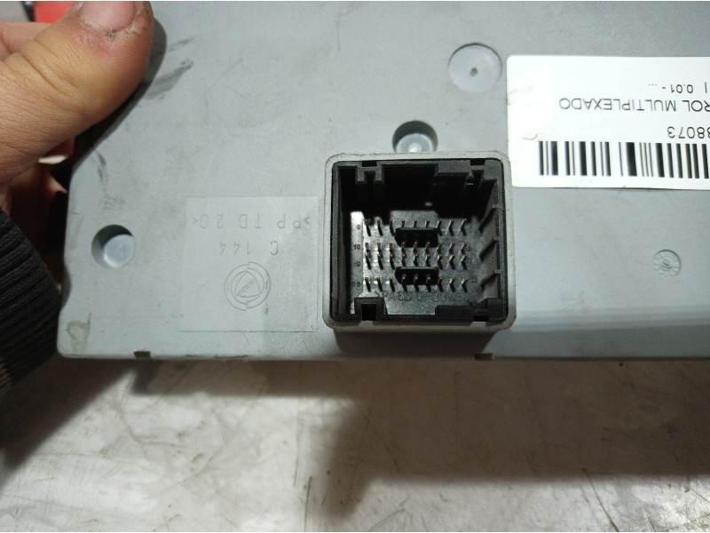 Recambio de unidad control multiplexado para fiat stilo (192) referencia OEM IAM 46797611 46797611 46797611