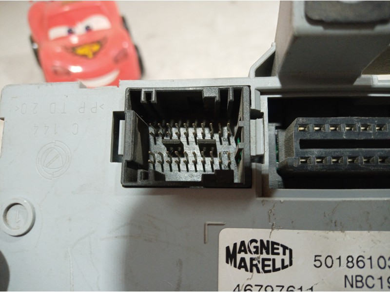 Recambio de unidad control multiplexado para fiat stilo (192) referencia OEM IAM 46797611 46797611 46797611
