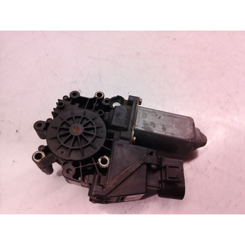 Recambio de motor elevalunas delantero derecho para audi a4 berlina (b5) 1.9 tdi referencia OEM IAM 114181101 114181101 11418110