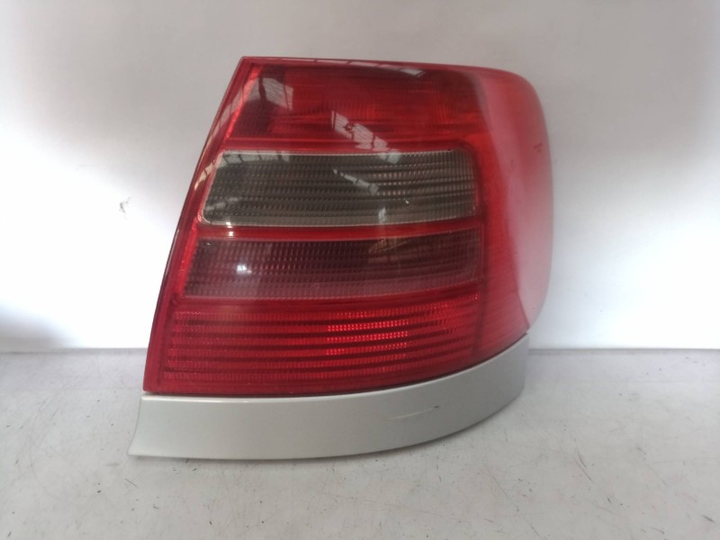 Recambio de piloto trasero derecho para audi a4 berlina (b5) 1.9 tdi referencia OEM IAM 8D0945096D 8D0945096D 8D0945096D