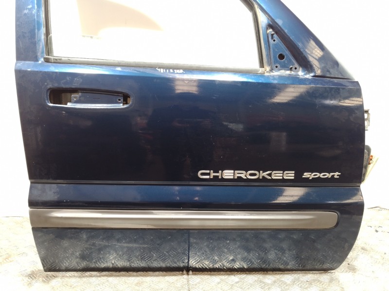 Recambio de puerta delantera derecha para jeep cherokee (kj) 2.5 crd básico referencia OEM IAM 55176890AI 55176890AI 55176890AI