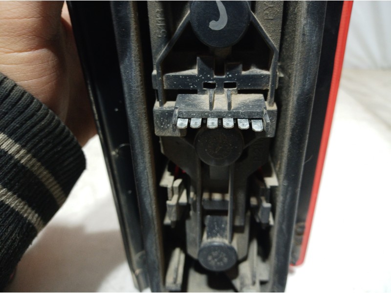 Recambio de piloto trasero izquierdo para opel combo (corsa c) familiar referencia OEM IAM   