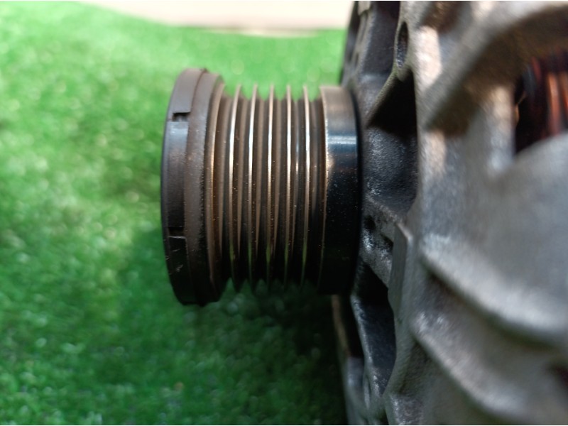 Recambio de alternador para volvo v40 familiar 1.9 d referencia OEM IAM SG12B071 SG12B071 8200162474