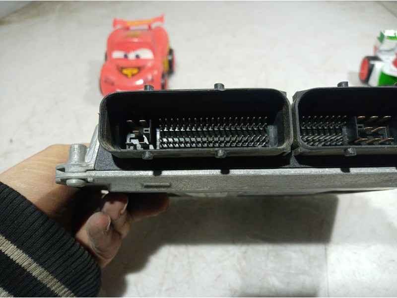 Recambio de centralita motor uce para volkswagen polo (9n1) conceptline referencia OEM IAM 03E906033 03E906033 03E906033