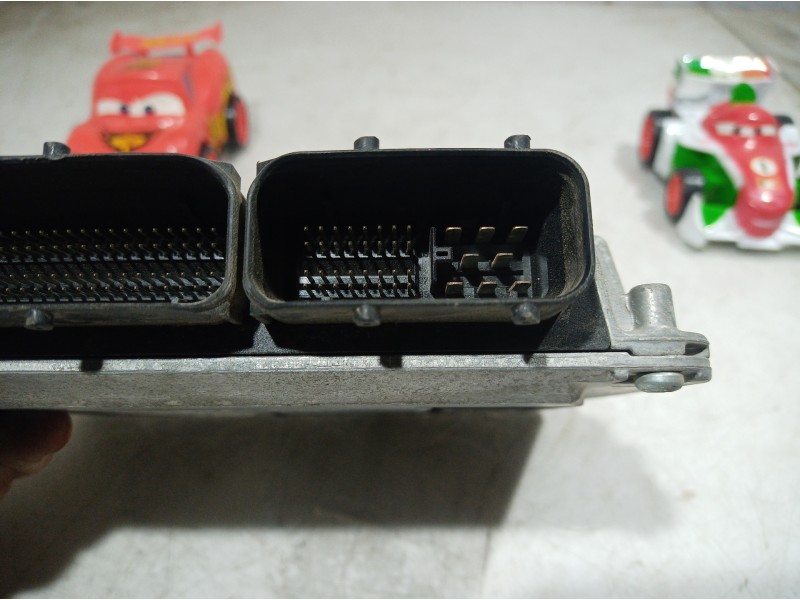 Recambio de centralita motor uce para volkswagen polo (9n1) conceptline referencia OEM IAM 03E906033 03E906033 03E906033