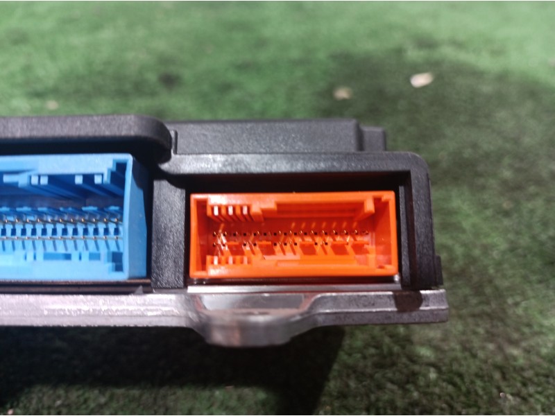 Recambio de centralita airbag para volvo v50 familiar 2.4 kinetic referencia OEM IAM 8697679 8697679 00001393B1