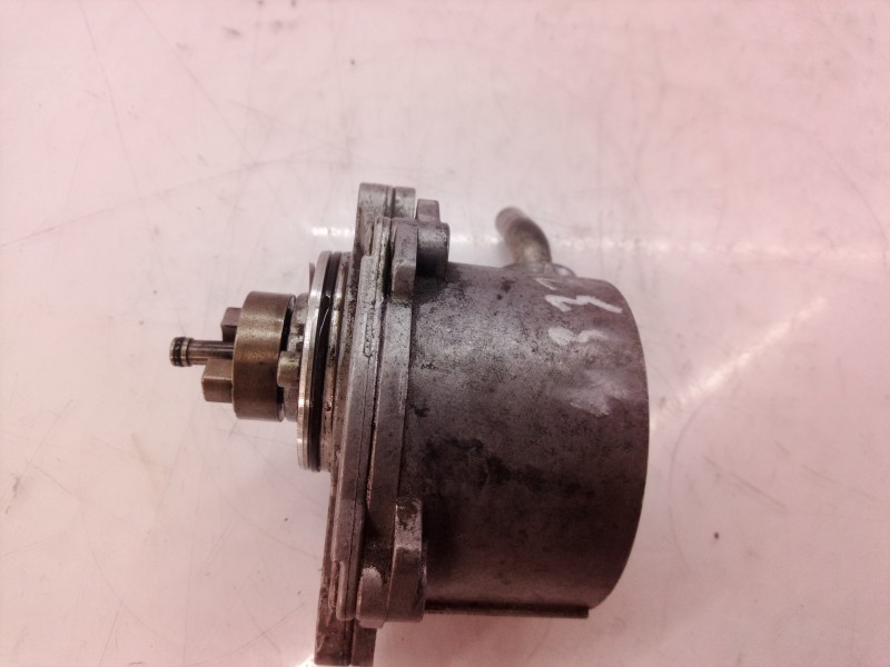 Recambio de depresor freno / bomba vacio para mercedes-benz clase m (w163) 270 cdi (163.113) referencia OEM IAM A6122300065 A612