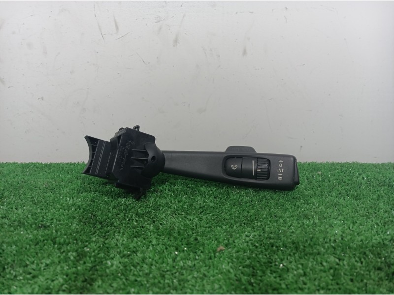 Recambio de mando limpia para volvo v50 familiar 2.4 kinetic referencia OEM IAM 17D770  
