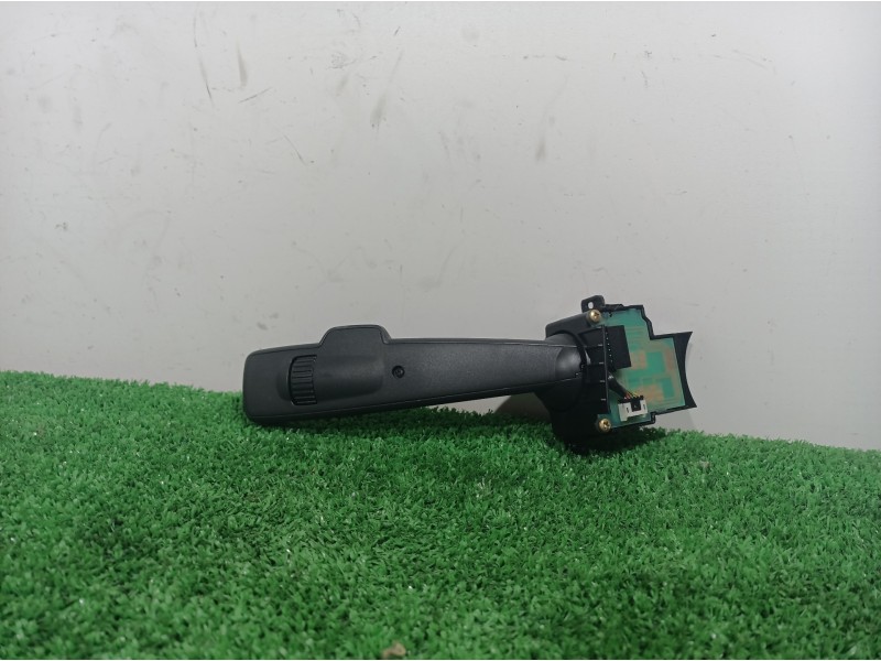 Recambio de mando limpia para volvo v50 familiar 2.4 kinetic referencia OEM IAM 17D770  