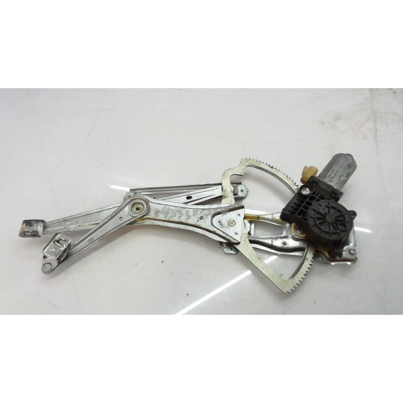 Recambio de elevalunas delantero izquierdo para mercedes-benz clase m (w163) 270 cdi (163.113) referencia OEM IAM 990407100 9904