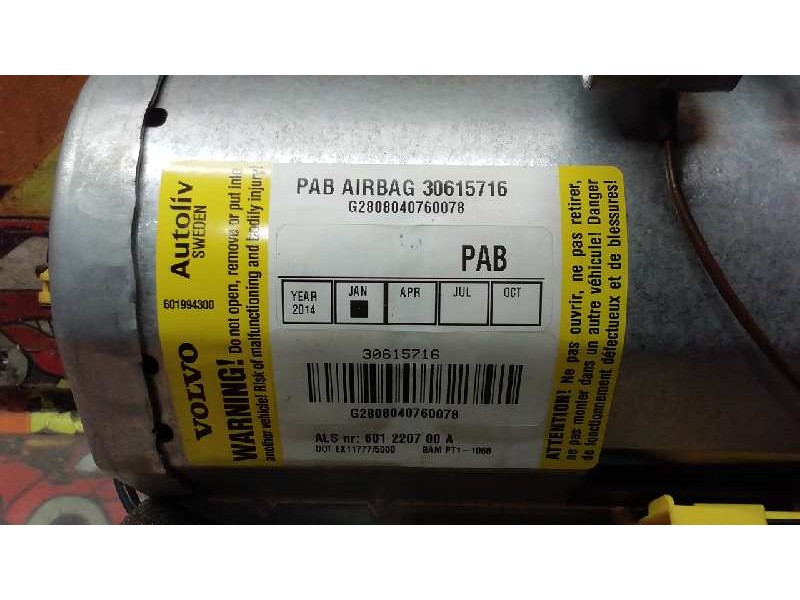 Recambio de airbag delantero derecho para volvo v50 familiar 2.4 kinetic referencia OEM IAM 30615716 601220700A 30615716
