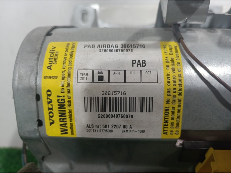 Recambio de airbag delantero derecho para volvo v50 familiar 2.4 kinetic referencia OEM IAM 30615716 601220700A 30615716
