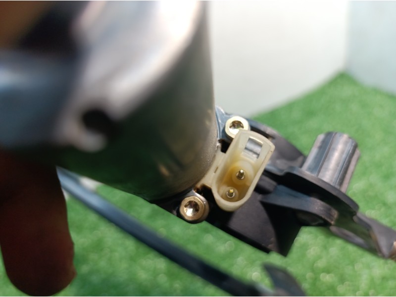 Recambio de elevalunas delantero izquierdo para ford fusion (cbk) referencia OEM IAM 0130821938 0130821938 0130821938