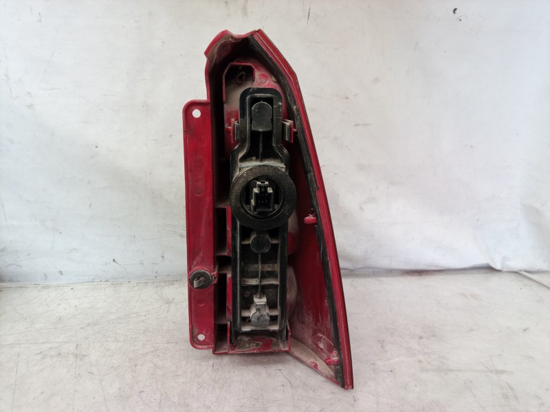 Recambio de piloto trasero izquierdo para ford focus berlina (cak) ambiente referencia OEM IAM   