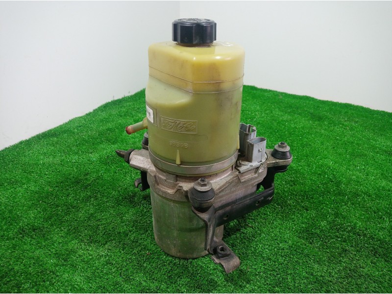 Recambio de bomba direccion para ford focus berlina (cap) ambiente (d) referencia OEM IAM 4M513K514AD 4M513K514AD 4M513K514AD