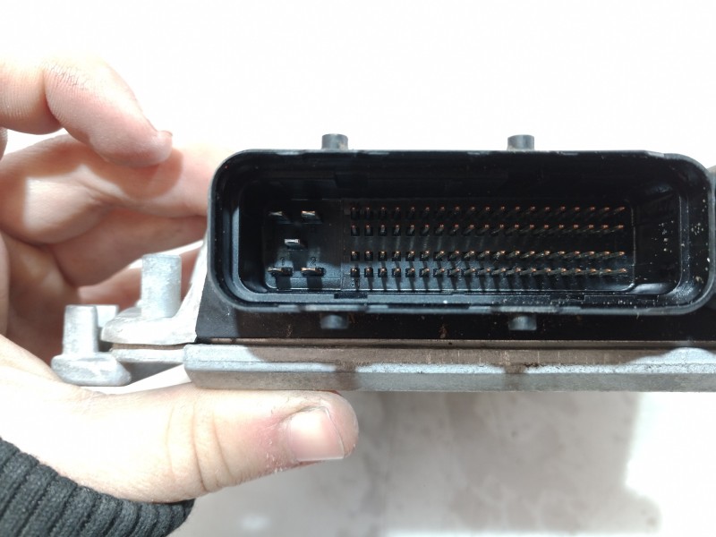 Recambio de centralita motor uce para jeep cherokee (kj) 2.5 crd básico referencia OEM IAM 0281010291 0281010291 0281010291