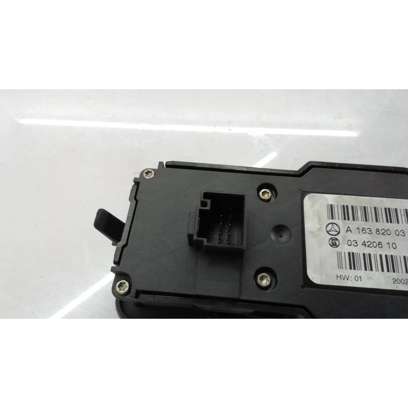 Recambio de mando elevalunas trasero derecho para mercedes-benz clase m (w163) 270 cdi (163.113) referencia OEM IAM A1638200326 