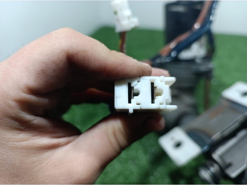 Recambio de columna direccion para toyota yaris (ksp9/scp9/nlp9) básico referencia OEM IAM 452000D090 452000D090 452000D090