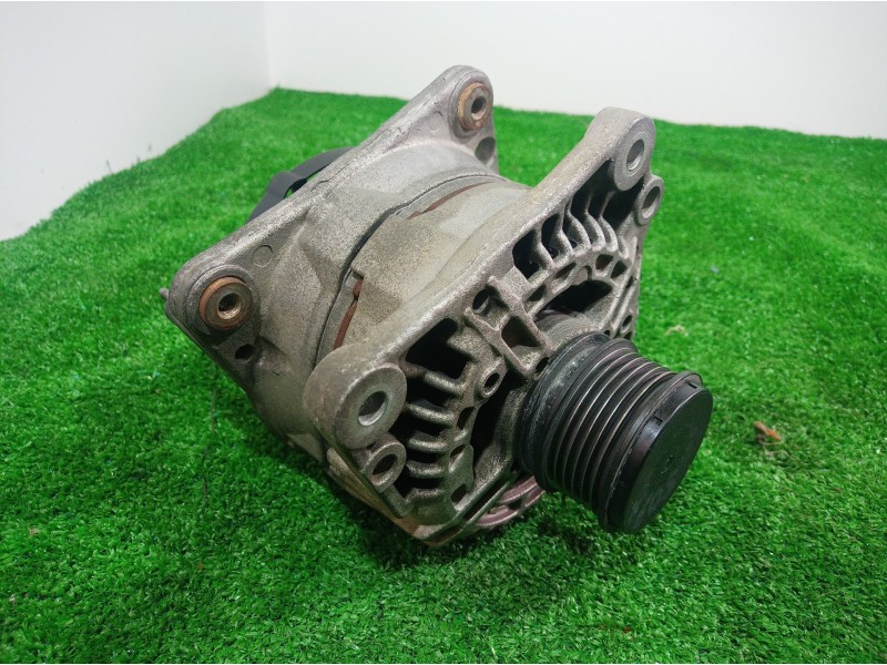 Recambio de alternador para seat ibiza (6l1) cool referencia OEM IAM 045903023 045903023 045903023