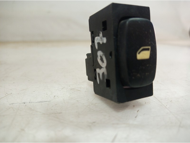 Recambio de mando elevalunas trasero derecho para peugeot 307 (s1) referencia OEM IAM 96360166 96360166 96360166