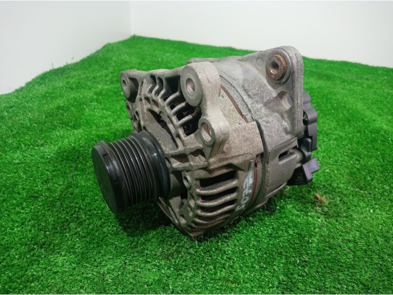 Recambio de alternador para seat ibiza (6l1) cool referencia OEM IAM 045903023 045903023 045903023