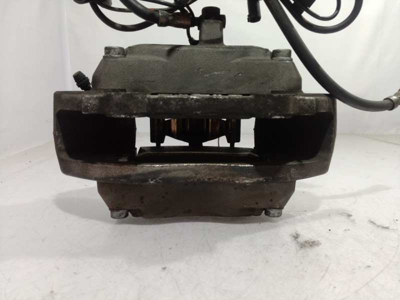 Recambio de pinza freno delantera derecha para mercedes-benz clase m (w163) 270 cdi (163.113) referencia OEM IAM 20833300 208333