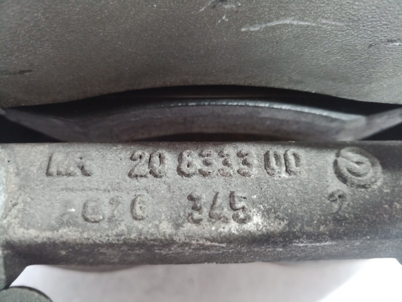 Recambio de pinza freno delantera derecha para mercedes-benz clase m (w163) 270 cdi (163.113) referencia OEM IAM 20833300 208333