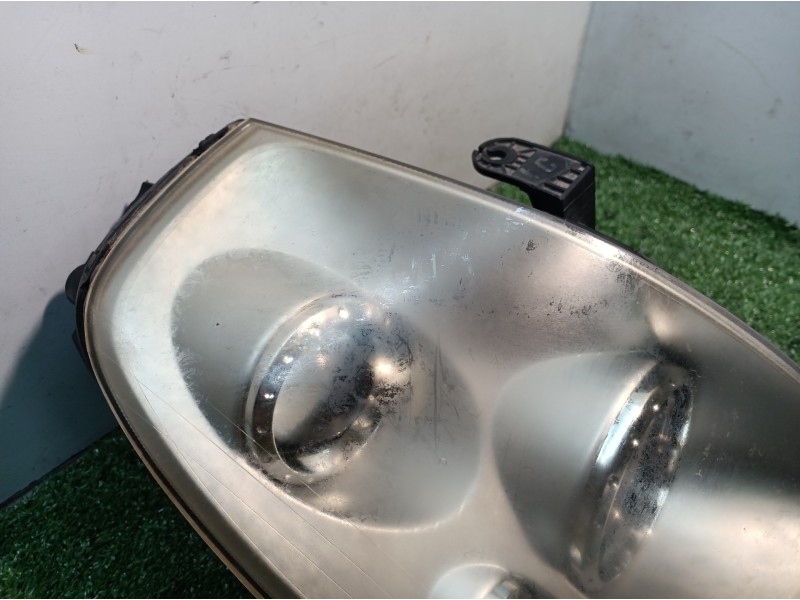 Recambio de faro derecho para ssangyong rexton 270 xdi limited referencia OEM IAM   