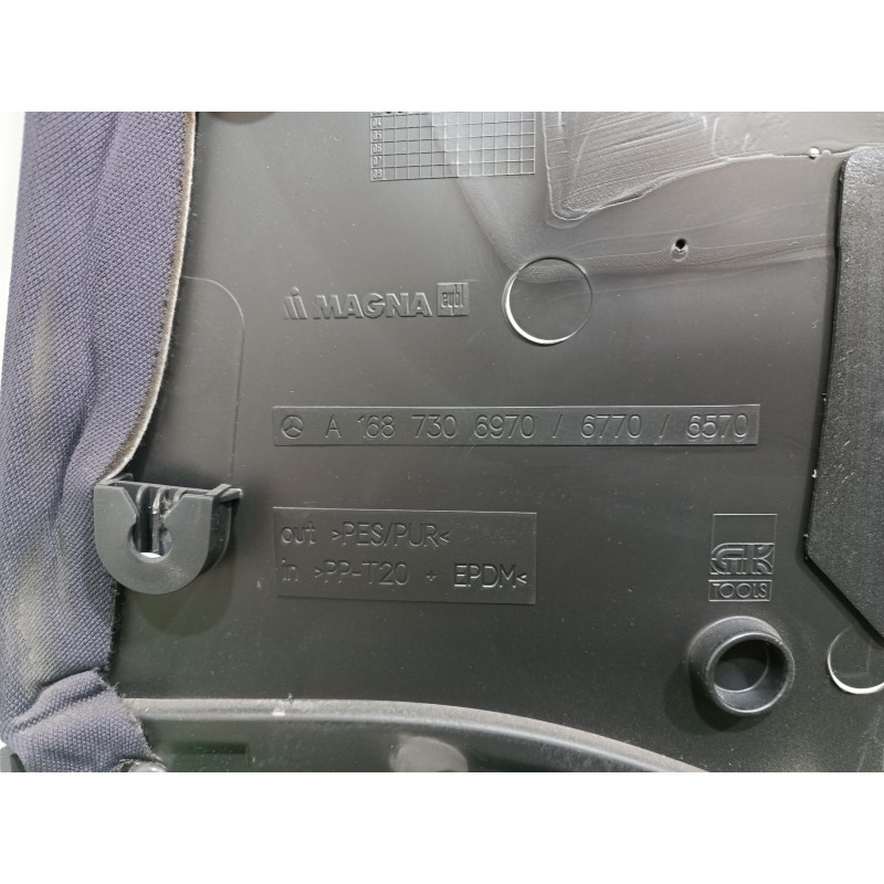 Recambio de guarnecido puerta trasera izquierda para mercedes-benz clase a (w168) 170 cdi (168.009) referencia OEM IAM A16873069