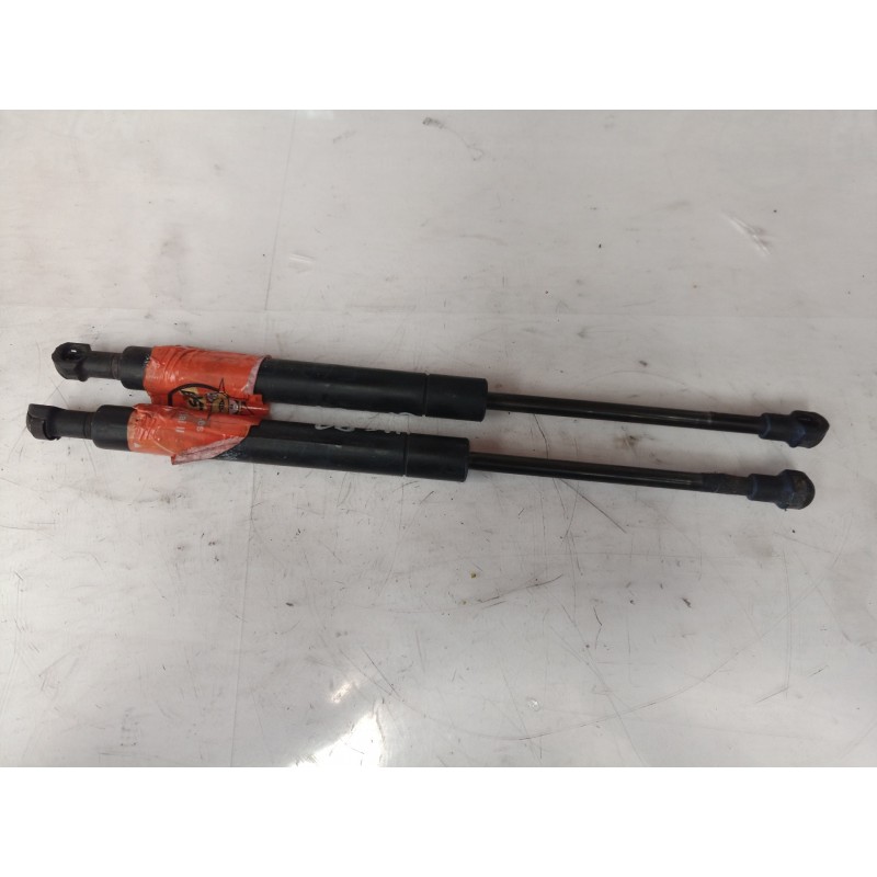 Recambio de amortiguadores capo para bmw serie 3 berlina (e46) 320d referencia OEM IAM 8202688 8202688 8202688