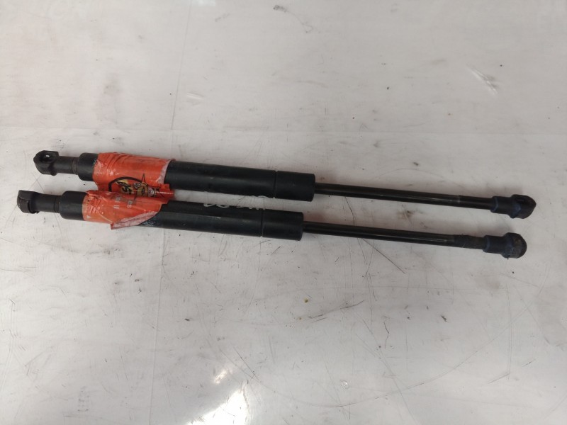 Recambio de amortiguadores capo para bmw serie 3 berlina (e46) 320d referencia OEM IAM 8202688 8202688 8202688