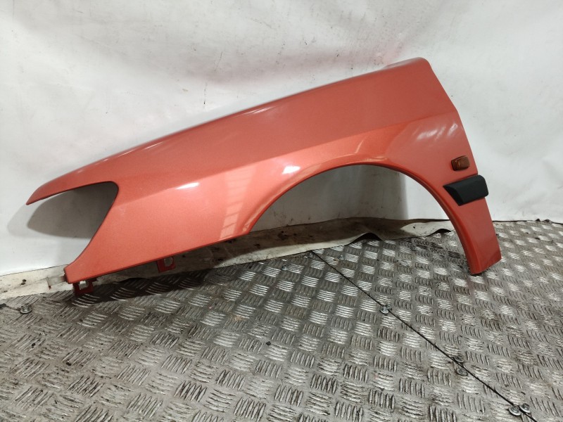 Recambio de aleta delantera izquierda para peugeot 306 cabriolet (s2) 2.0 referencia OEM IAM   