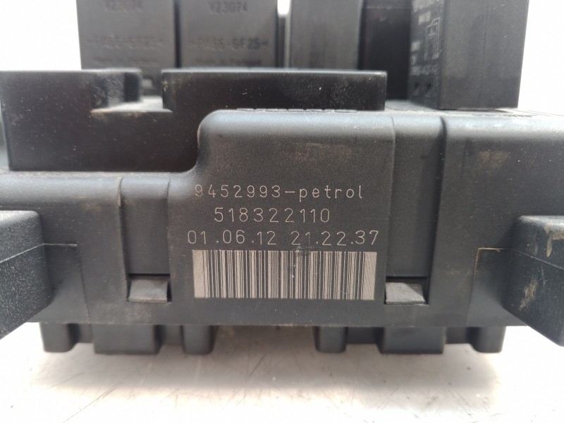 Recambio de caja reles / fusibles para volvo s60 berlina 2.4 (103kw) referencia OEM IAM 9452993 9452993 518322110