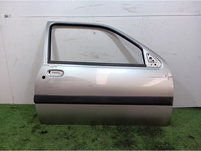 Recambio de puerta delantera derecha para ford fiesta berlina básico referencia OEM IAM   