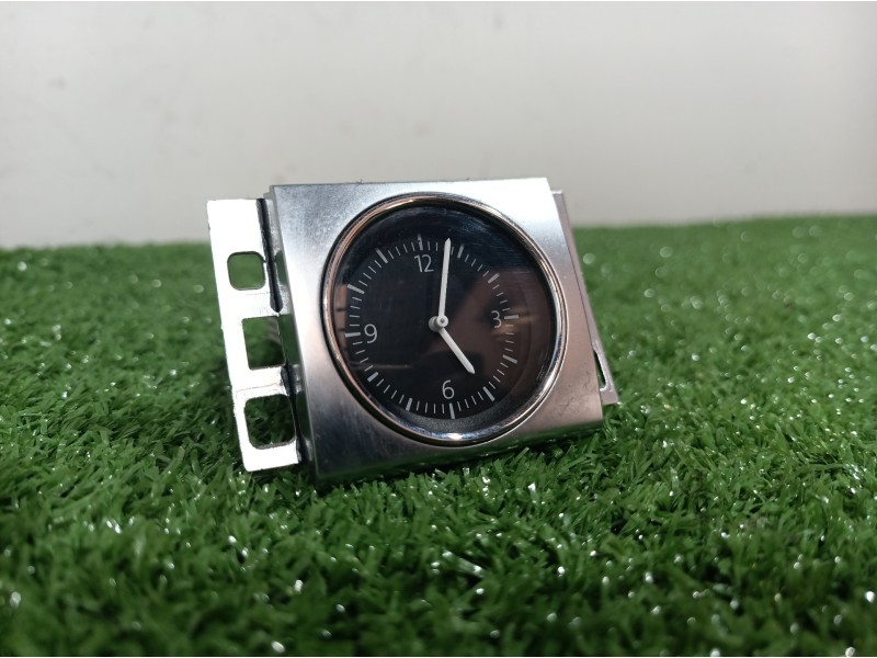 Recambio de reloj para volkswagen passat lim. (362) exclusive bluemotion referencia OEM IAM 3AA919204A 3AA919204A 3AA919204