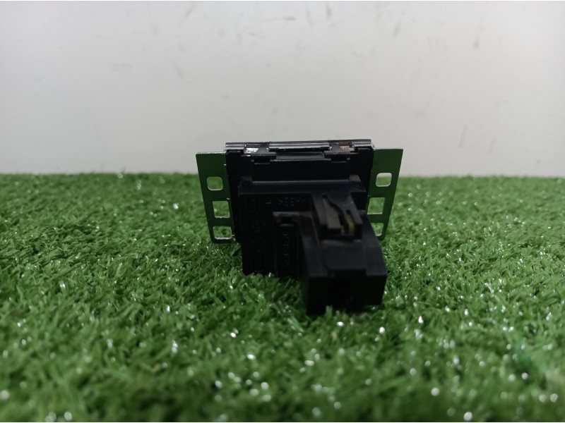 Recambio de reloj para volkswagen passat lim. (362) exclusive bluemotion referencia OEM IAM 3AA919204A 3AA919204A 3AA919204